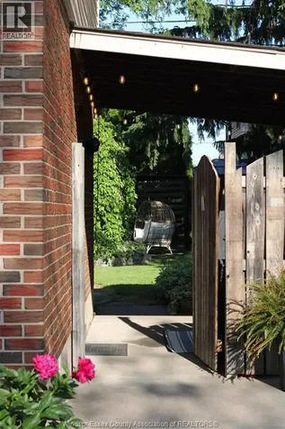 3581 Wolfe Court Windsor ON N9C 1X2
