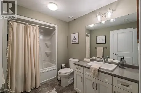 15 Winterberry Lane Waterford ON N0E 1Y0