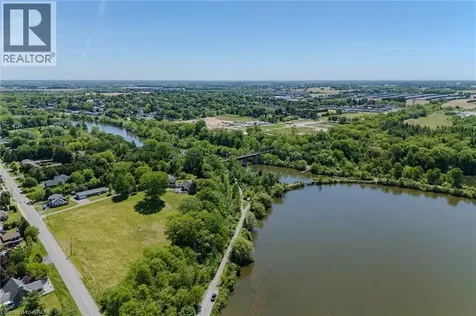 15 Winterberry Lane Waterford ON N0E 1Y0
