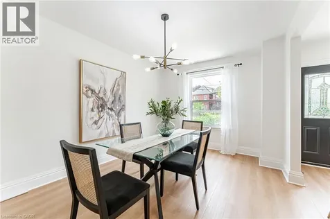 15 Barnesdale Avenue North Hamilton ON L8L 6R4