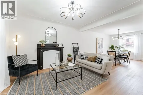 15 Barnesdale Avenue North Hamilton ON L8L 6R4