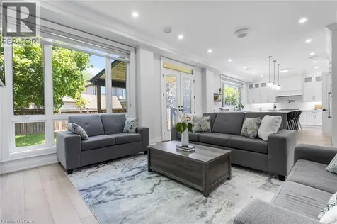 455 Samford Place Oakville ON L6L 4E7