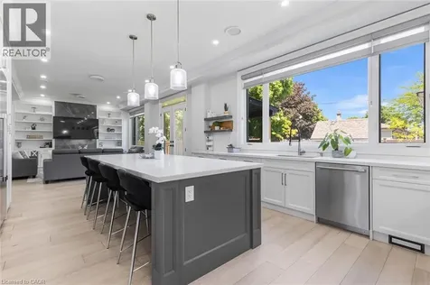 455 Samford Place Oakville ON L6L 4E7