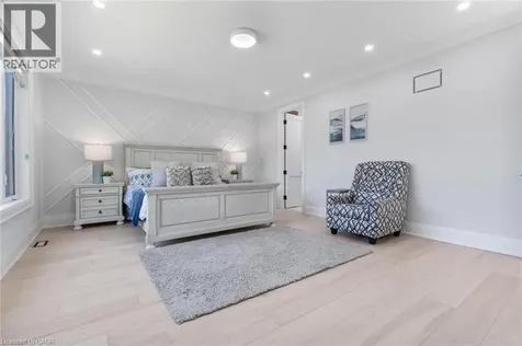 455 Samford Place Oakville ON L6L 4E7