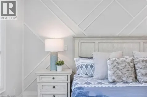 455 Samford Place Oakville ON L6L 4E7