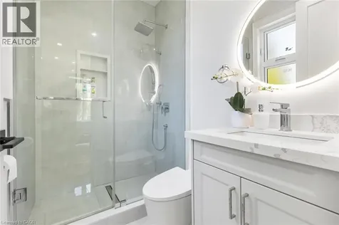 455 Samford Place Oakville ON L6L 4E7