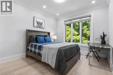 455 Samford Place Oakville ON L6L 4E7