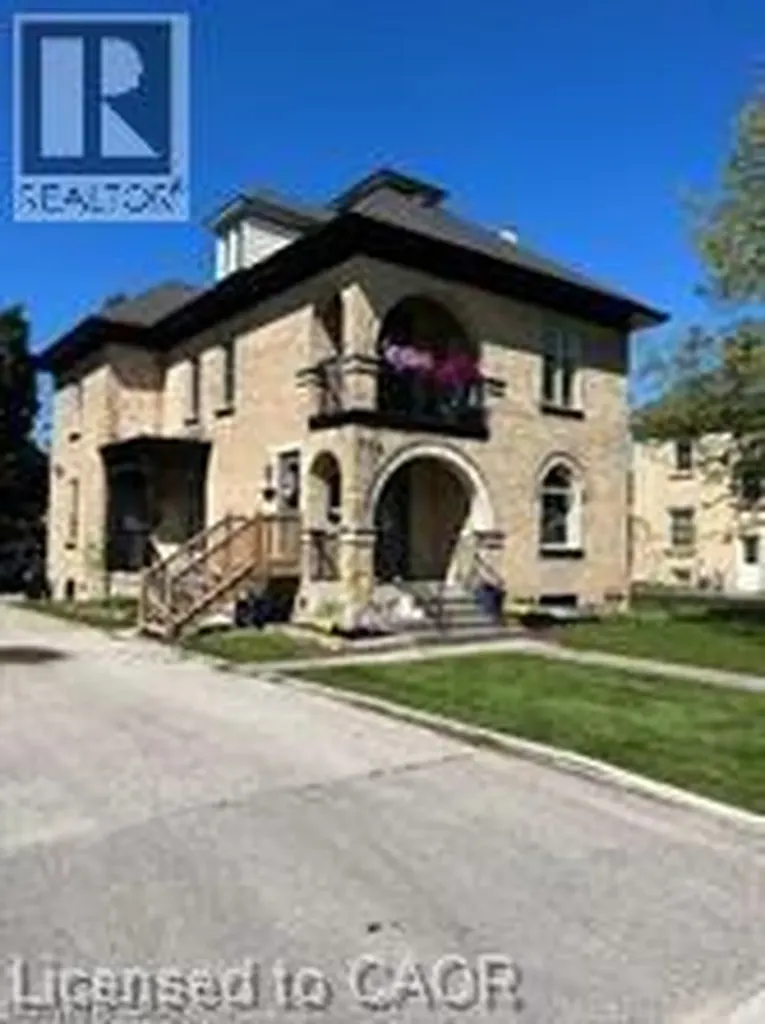 552 7th Avenue Hanover ON N4N 2J7
