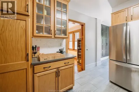 1249 Moy Avenue Windsor ON N8X 4S4