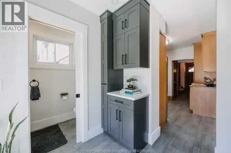 1249 Moy Avenue Windsor ON N8X 4S4