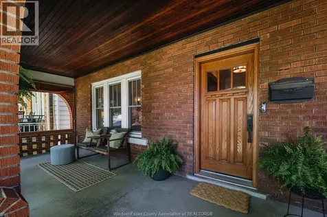 1249 Moy Avenue Windsor ON N8X 4S4