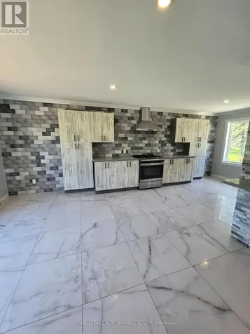 3494 Marydale Avenue South Stormont ON K6K 1N9