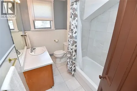 70 Ray Street South Hamilton ON L8P 3V6