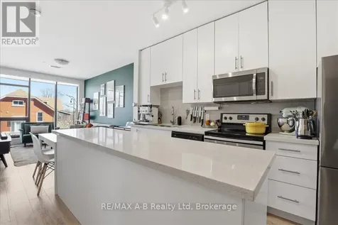 690 King Street West Kitchener ON N2G 0B9