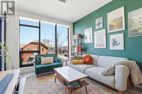 690 King Street West Kitchener ON N2G 0B9