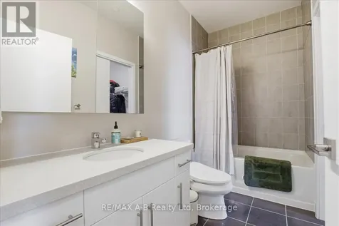 690 King Street West Kitchener ON N2G 0B9