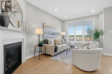 737 Maverick Crescent Ottawa ON K2S 2X1