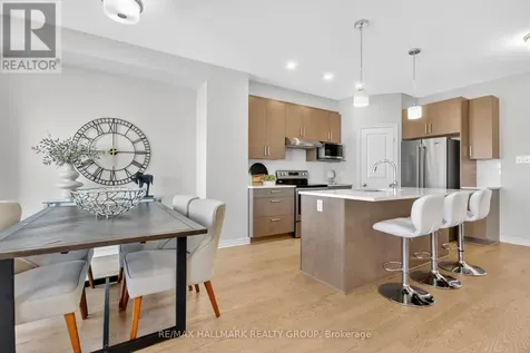 737 Maverick Crescent Ottawa ON K2S 2X1