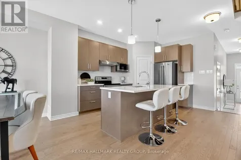 737 Maverick Crescent Ottawa ON K2S 2X1