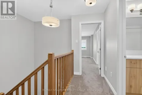 737 Maverick Crescent Ottawa ON K2S 2X1