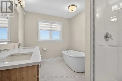 737 Maverick Crescent Ottawa ON K2S 2X1