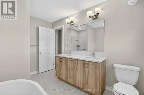 737 Maverick Crescent Ottawa ON K2S 2X1