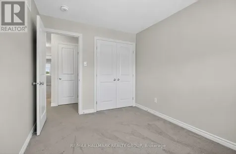 737 Maverick Crescent Ottawa ON K2S 2X1