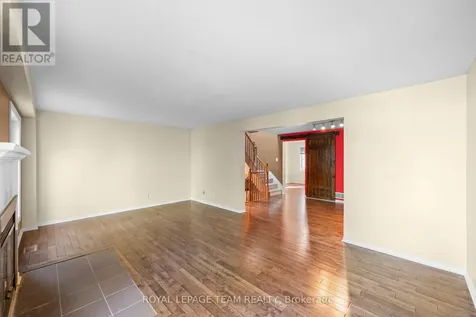 8 Mannington Court Ottawa ON K2J 4A1