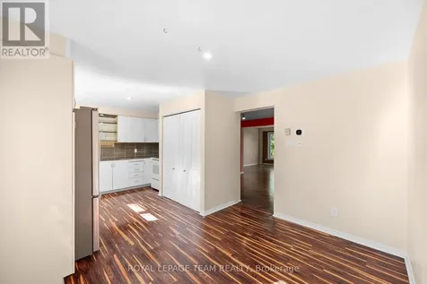 8 Mannington Court Ottawa ON K2J 4A1