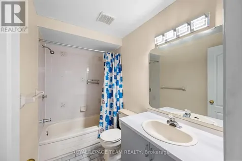 8 Mannington Court Ottawa ON K2J 4A1