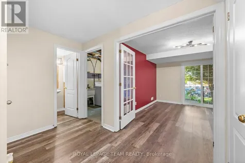 8 Mannington Court Ottawa ON K2J 4A1