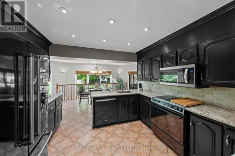 7009 Quinnfield Way Ottawa ON K4P 1B7