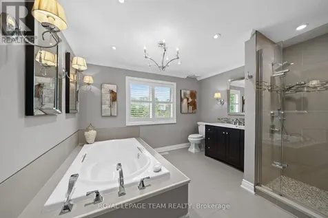 7009 Quinnfield Way Ottawa ON K4P 1B7