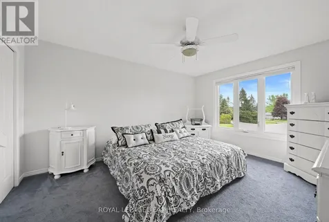 7009 Quinnfield Way Ottawa ON K4P 1B7