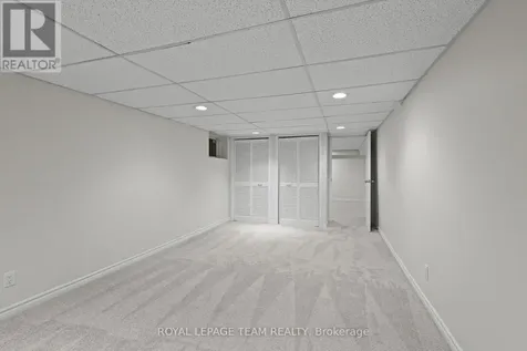 7009 Quinnfield Way Ottawa ON K4P 1B7