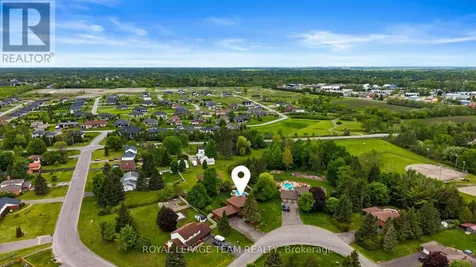 7009 Quinnfield Way Ottawa ON K4P 1B7