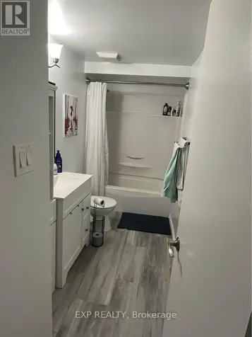 20 Sonnet Crescent Ottawa ON K2H 8W7