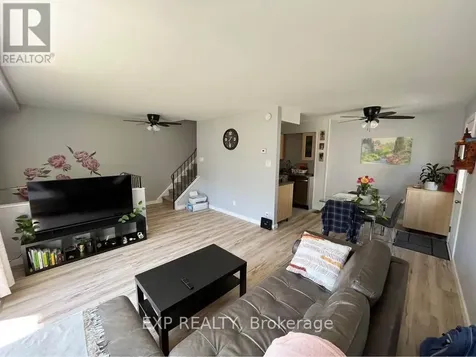20 Sonnet Crescent Ottawa ON K2H 8W7