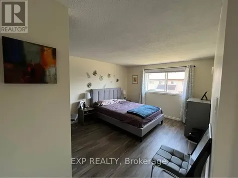 20 Sonnet Crescent Ottawa ON K2H 8W7