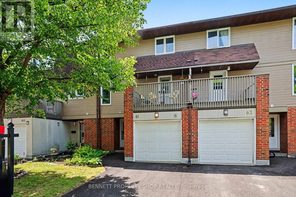3205 Uplands Drive Ottawa ON K1V 9T4