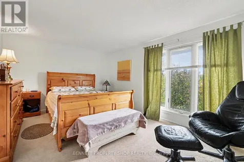 3205 Uplands Drive Ottawa ON K1V 9T4