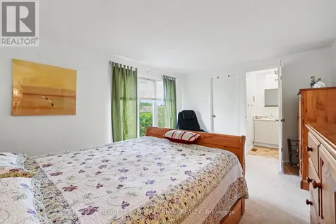 3205 Uplands Drive Ottawa ON K1V 9T4