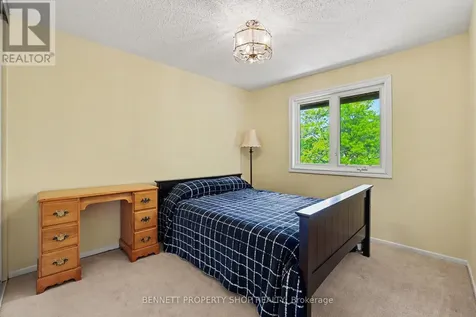 3205 Uplands Drive Ottawa ON K1V 9T4