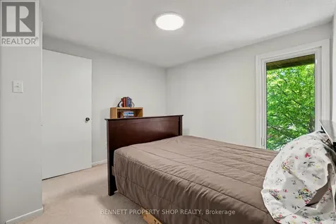 3205 Uplands Drive Ottawa ON K1V 9T4