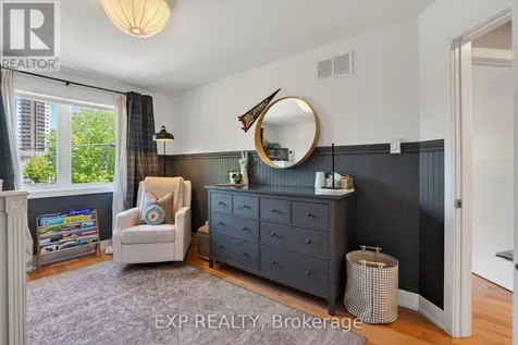 215 Columbus Avenue Ottawa ON K1K 1P7