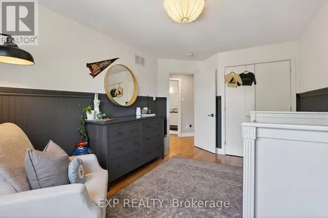 215 Columbus Avenue Ottawa ON K1K 1P7