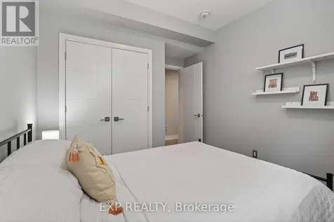 215 Columbus Avenue Ottawa ON K1K 1P7