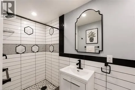 86 Carlyle Drive Kitchener ON N2P 1P5