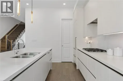 2280 Sovereign Street Oakville ON L6L 0H9