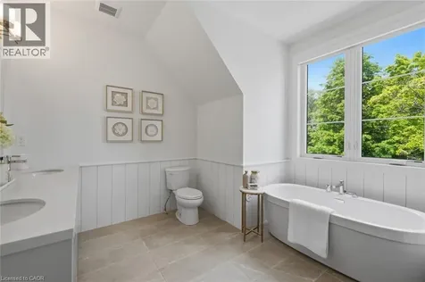 2280 Sovereign Street Oakville ON L6L 0H9
